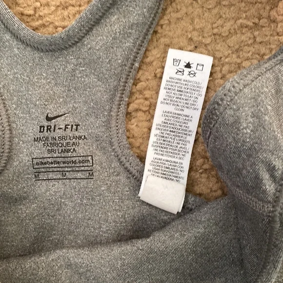 Grey Nike sports bra size medium - Picture 2 of 2